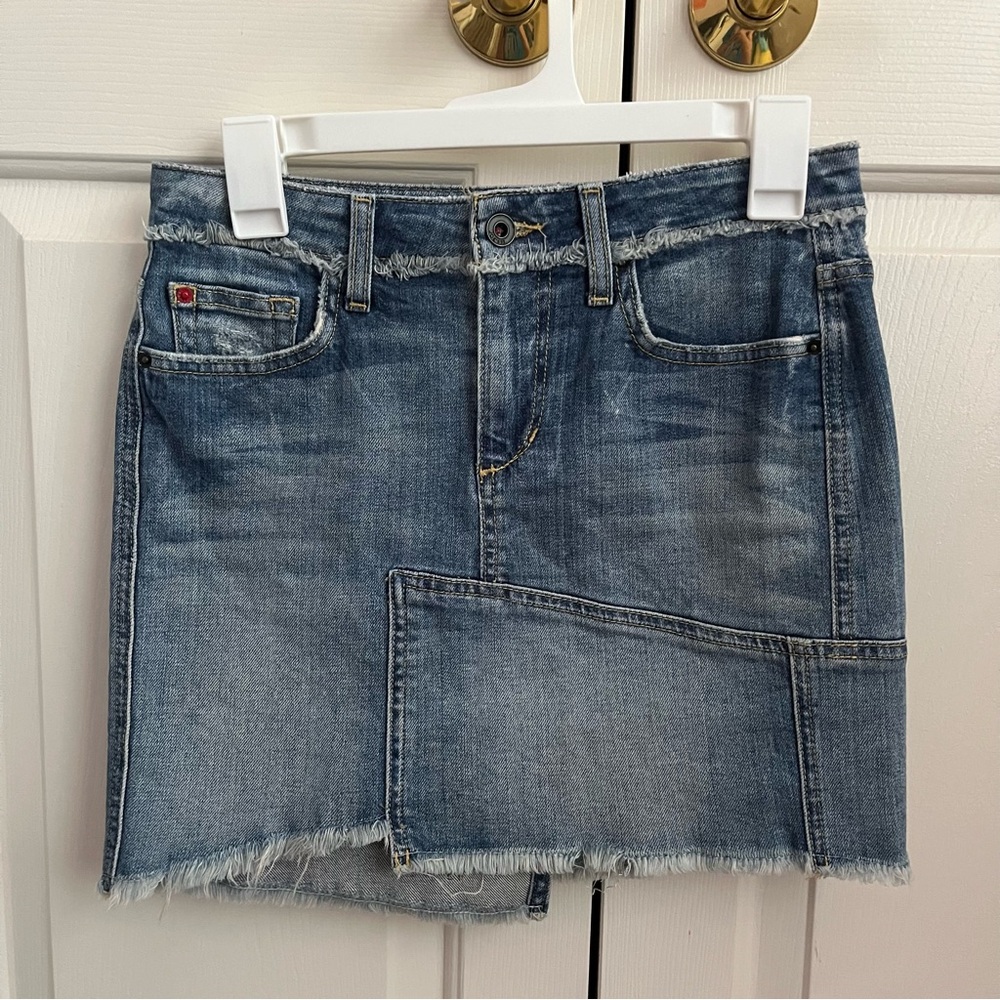 Joe’s Denim Skirt Frayed Edge Design Size 25